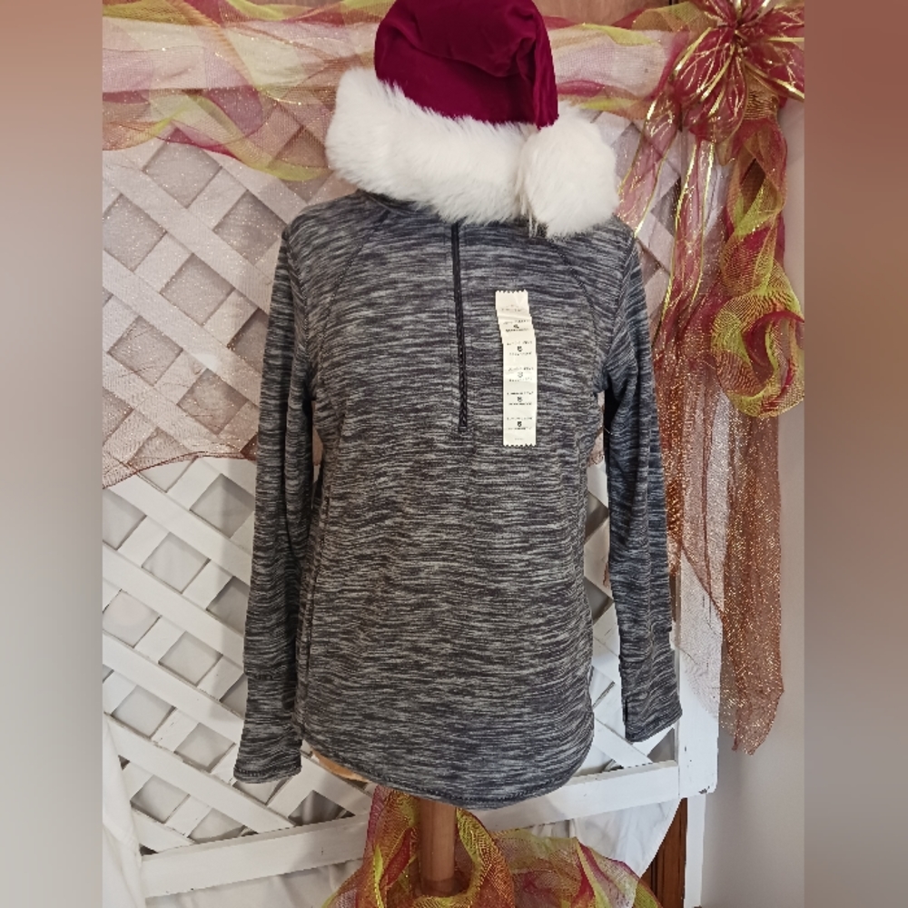 St. John's Bay pullover long-sleeved fleece shirt. Sz Sm women's. NWOT